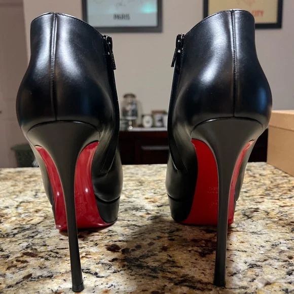 DIRDIBOOTIE 130 CALF • Christian Louboutin Black and Red Ankle Booties - Picture 6 of 11